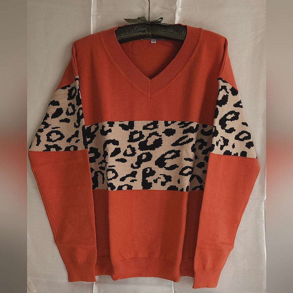 MISS SPARKLING NWT RUST & LEOPARD VNECK OVERSIZED SWEATER SIZE MEDIUM